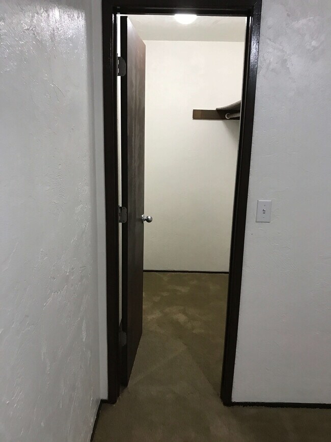 Building Photo - Woodland Park Apartments