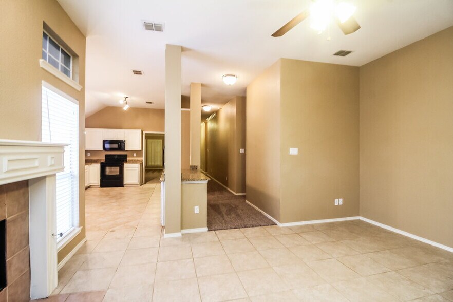Building Photo - 4713 Baton Rouge Blvd