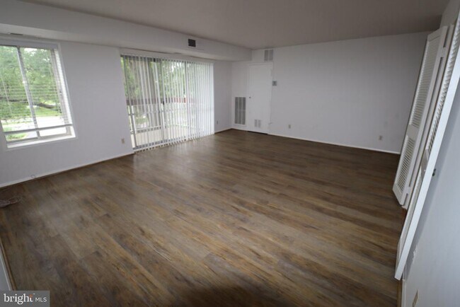 Building Photo - 10850 Green Mountain Cir