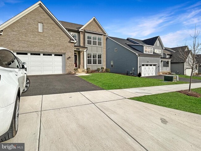 Building Photo - 221 Red Oak Ridge Pl