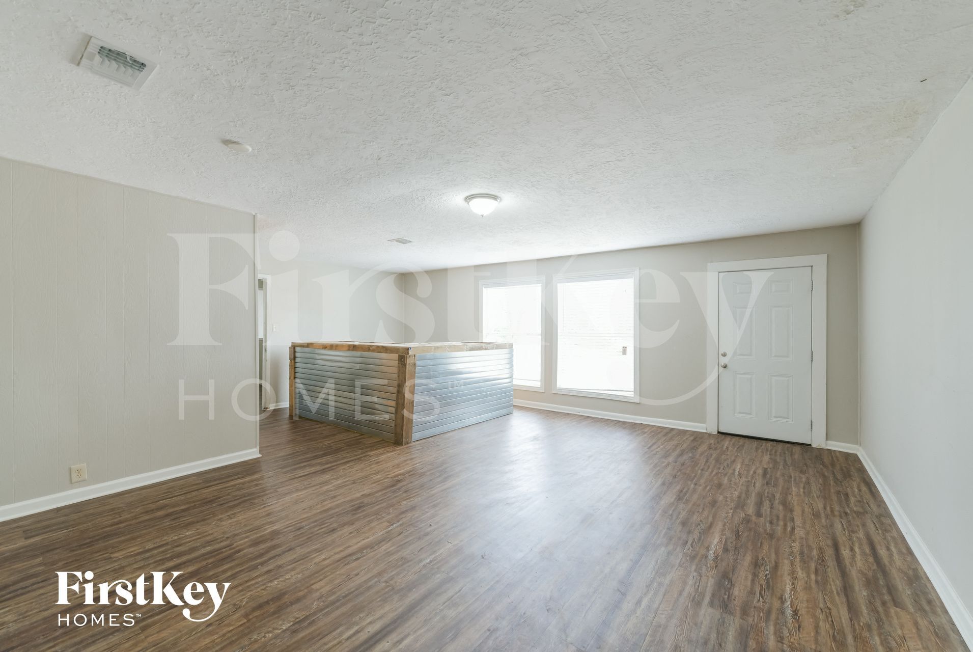 Building Photo - 1 Midwood Cir