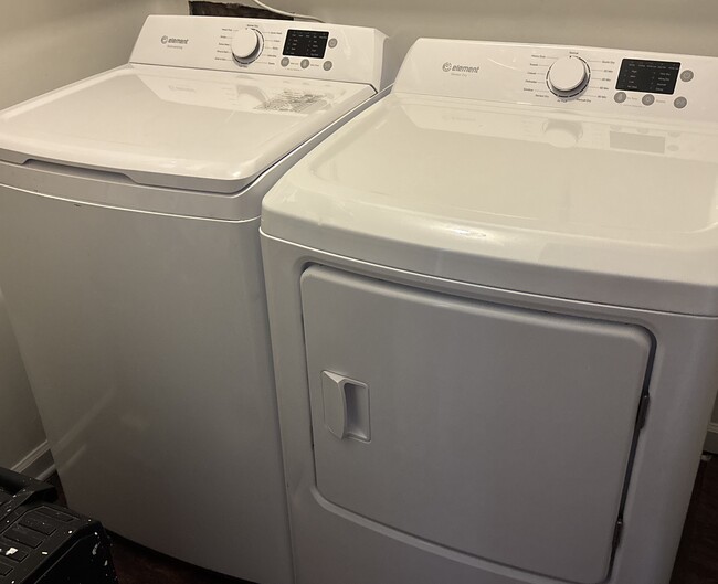 Side A Laundry Room - 589 Eureka Springs Dr