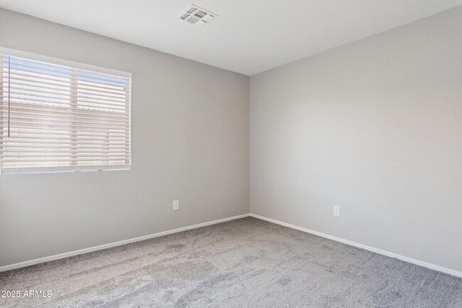 Building Photo - 1556 N Rockwell Ct