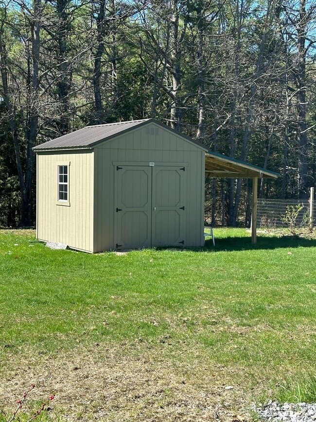Building Photo - Newly Built! Spacious 4BR 2 Bath House