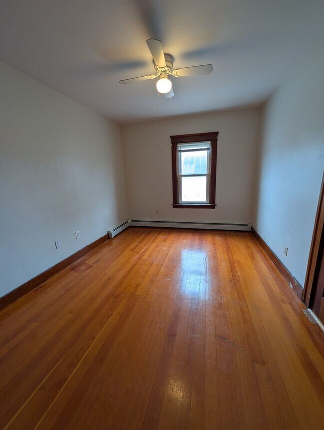 Building Photo - 18-20 Green Street