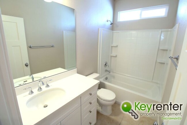Building Photo - 3234 Sher Ct