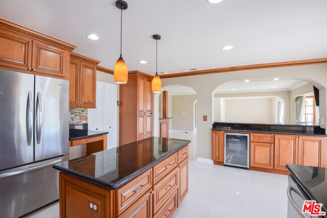 Building Photo - 3119 Hutton Dr