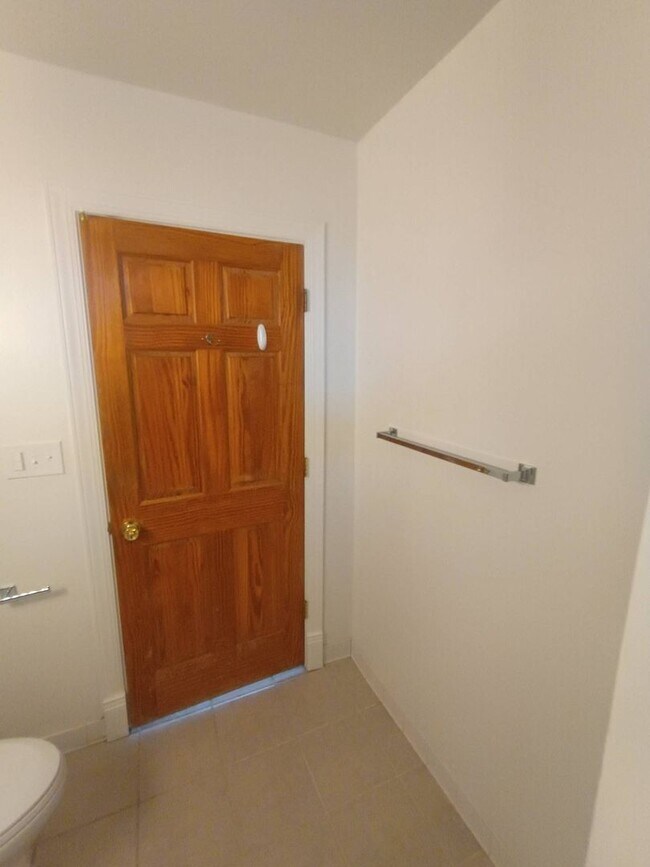 Building Photo - 2035-2037 N Buffum St