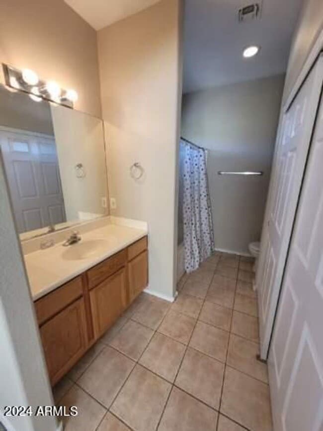 Building Photo - Quiet 2 bedroom condo in Fountain Hills!