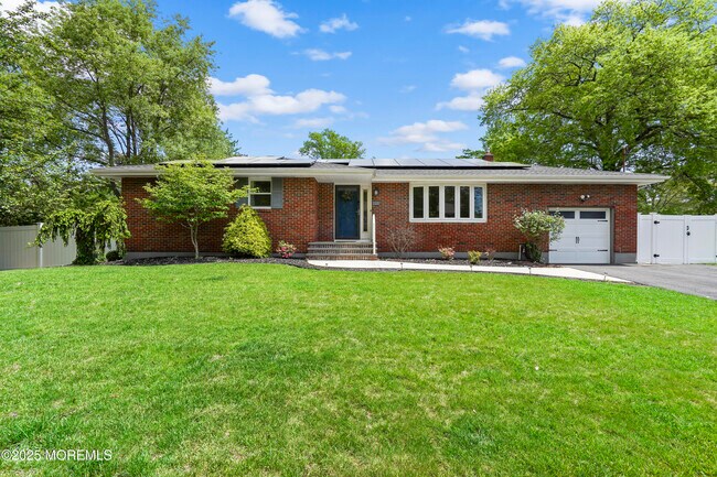 Primary Photo - 2011 Oakhurst Pkwy
