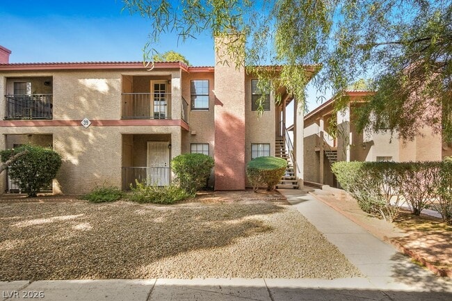 Building Photo - 5576 W Rochelle Ave.