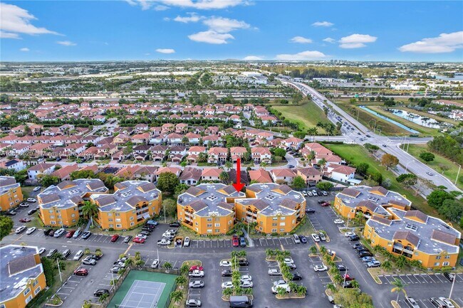 Building Photo - 9715 Fontainebleau Blvd
