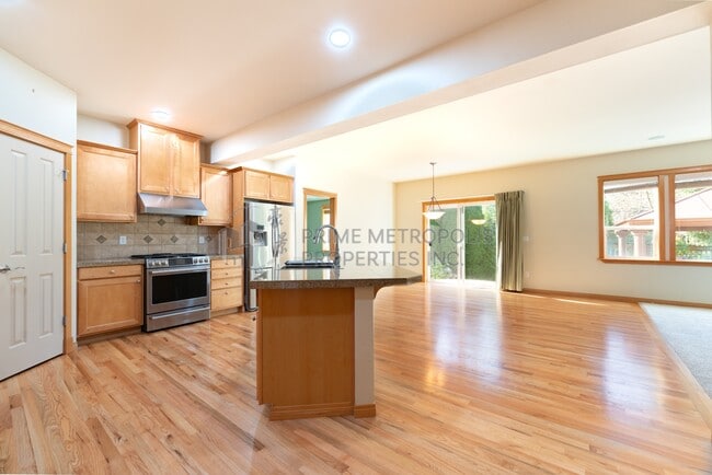 Building Photo - 20322 10th Ave W