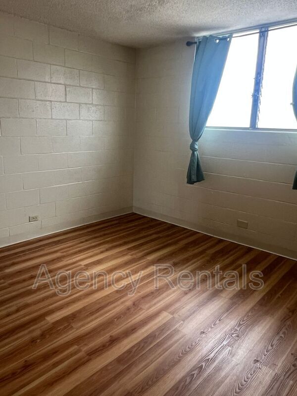 Building Photo - 425 N Kuakini St