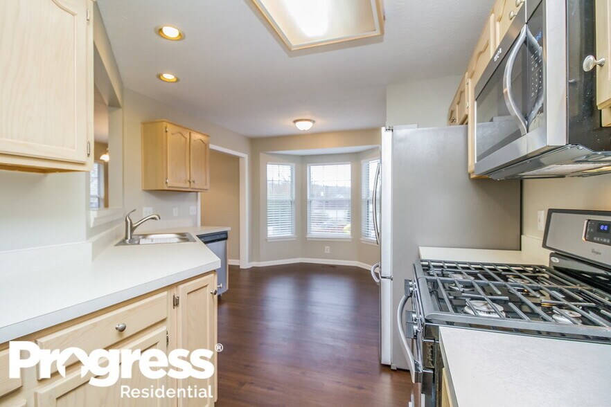 Building Photo - 914 Celeste Ct