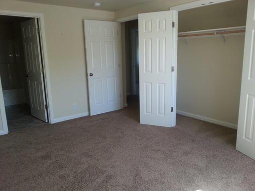 Building Photo - 435e18