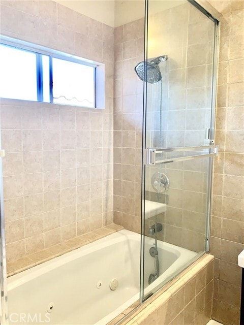 Building Photo - 15686 Altamira Dr