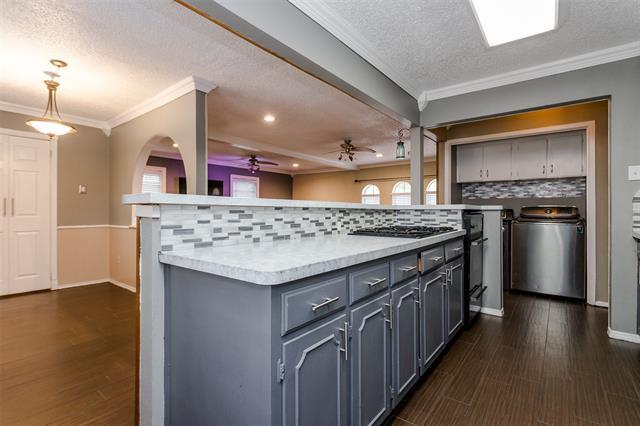 Building Photo - 2517 Rosewood Dr