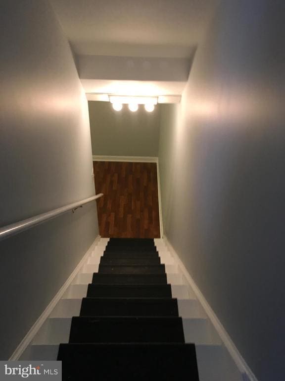 Building Photo - 15205 Streamside Ct