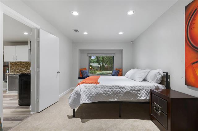 Building Photo - 3811 Lenel Dr