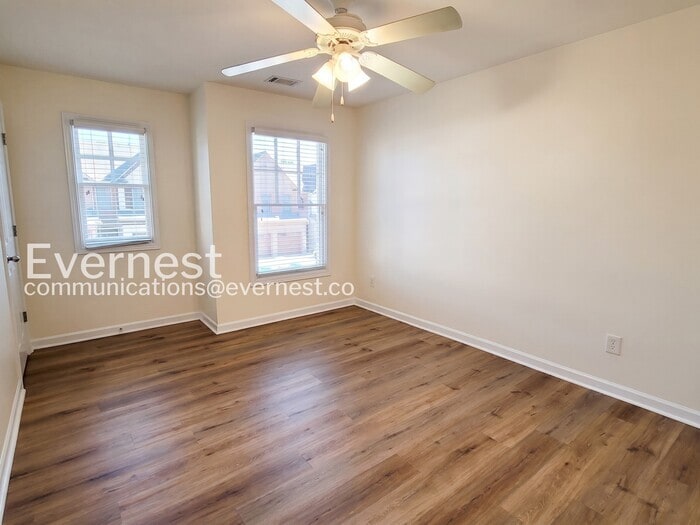 Building Photo - 4926 Berkeley Oak Cir