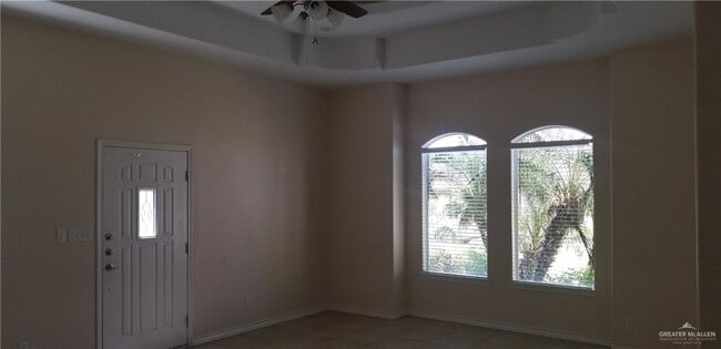 Building Photo - 14 Irongate Dr