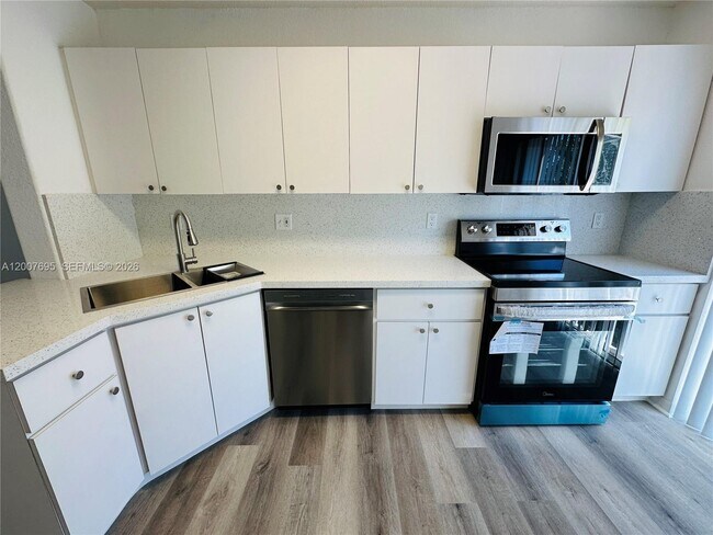 Building Photo - 5705 NW 109th Ave