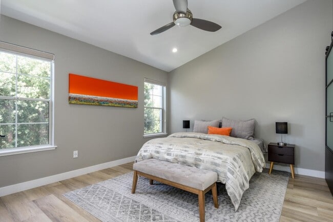 Building Photo - 1 Passage Ln