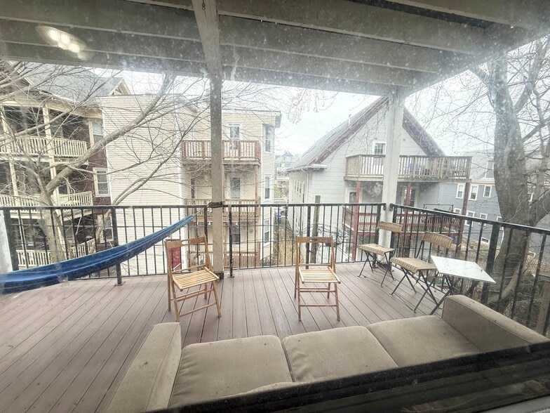 Building Photo - 55 Hillside St