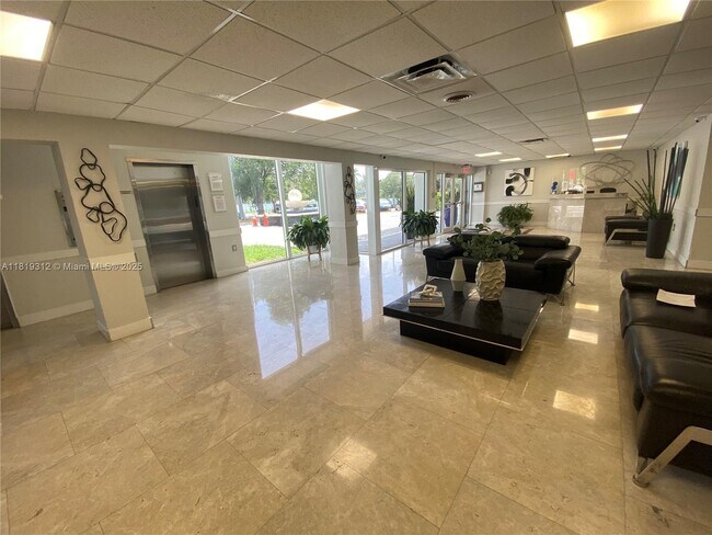 Building Photo - 7904 West Dr