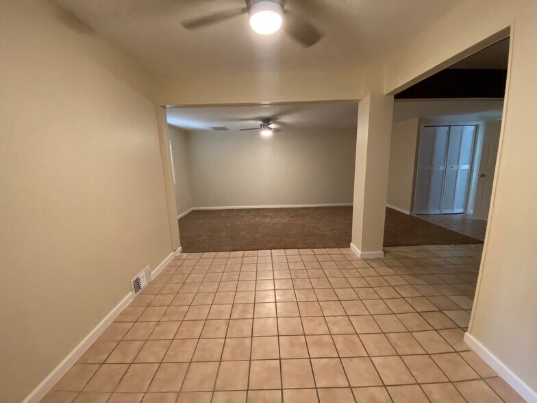 Building Photo - 2225 SW 60th St