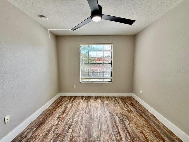 Building Photo - 2409 Hibiscus Bay Ln