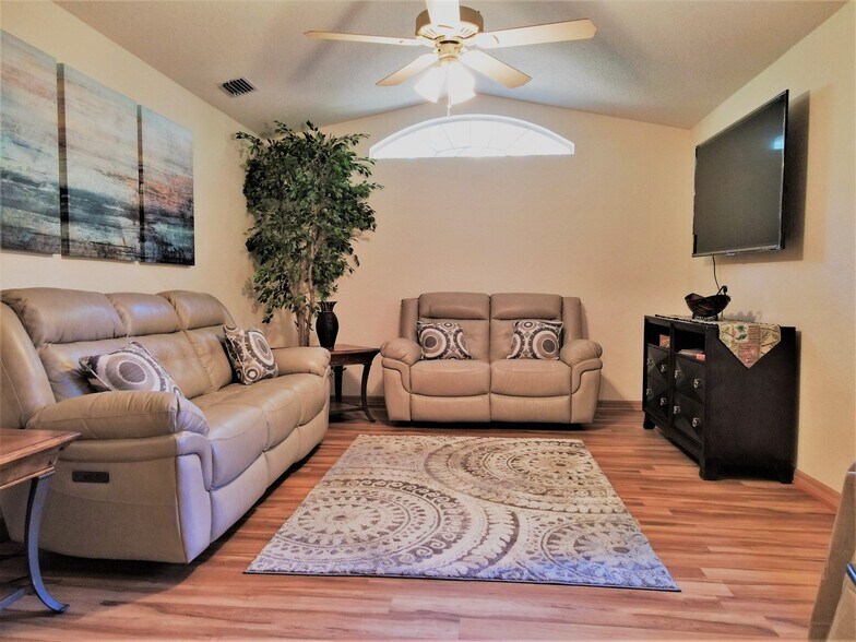 Building Photo - 19615 SW 93rd Lane