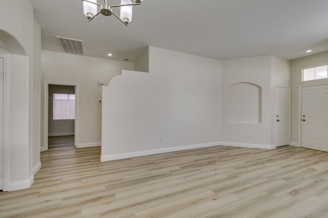 Building Photo - Newly Renovated 3-Bedroom Home in Summerlin
