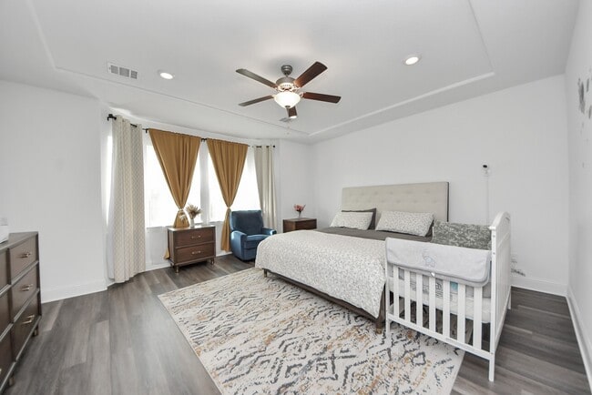 Building Photo - 10018 Knollwood Ln