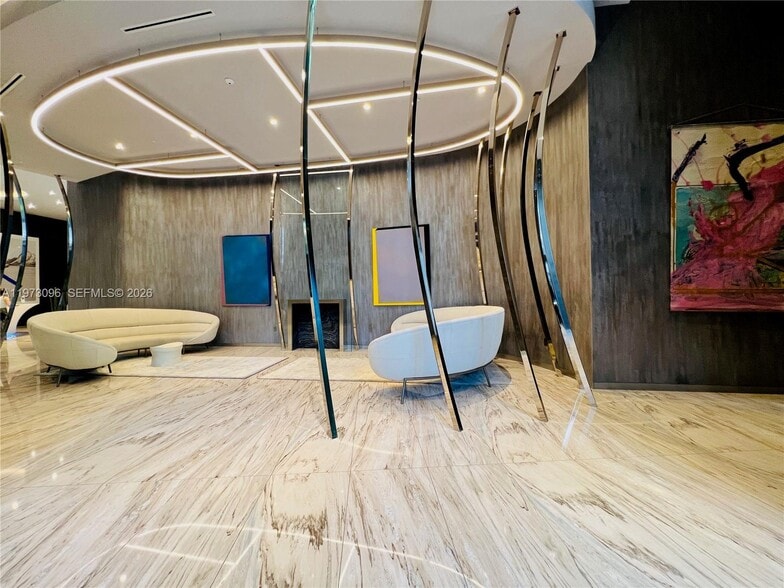 Building Photo - 1000 Brickell Plz