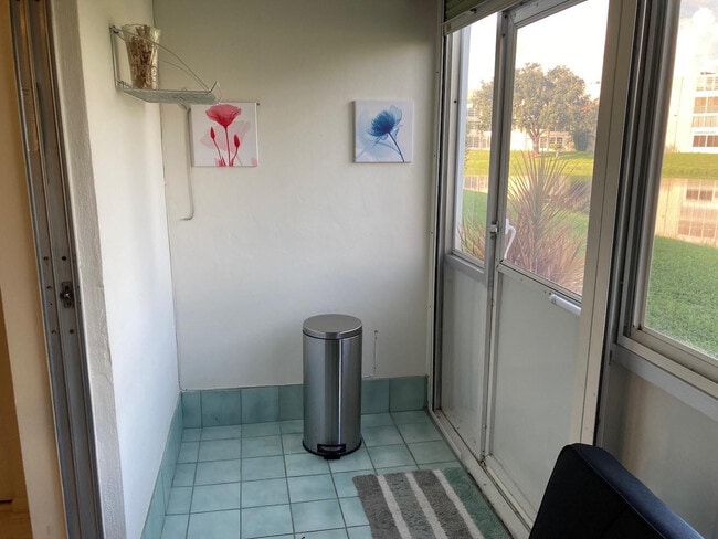 Building Photo - 61 Ashby B