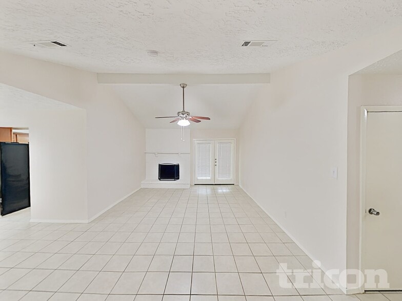 Building Photo - 8510 Sorrel Dr