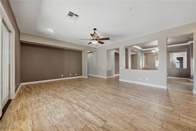 Building Photo - 916 Viscanio Pl