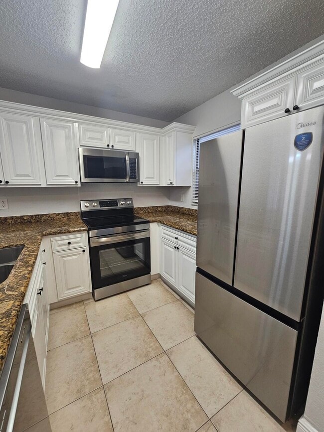 Building Photo - 1540 Windorah Way