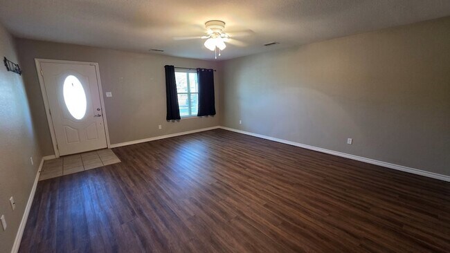 Building Photo - 5113 Blue Haven Dr