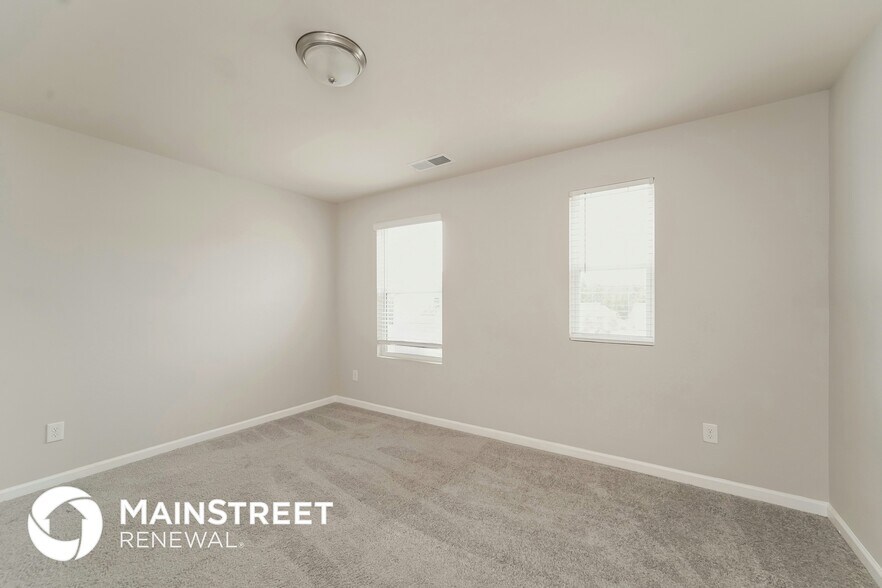 Building Photo - 12018 Old Dulin Farms Way