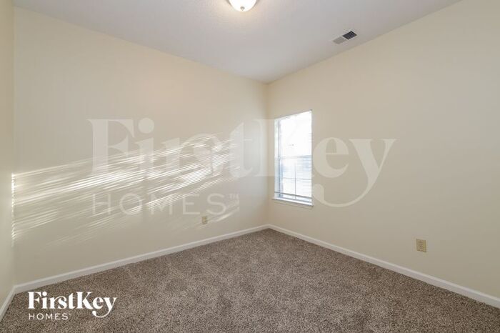 Building Photo - 7923 Bay Meadow Cir S