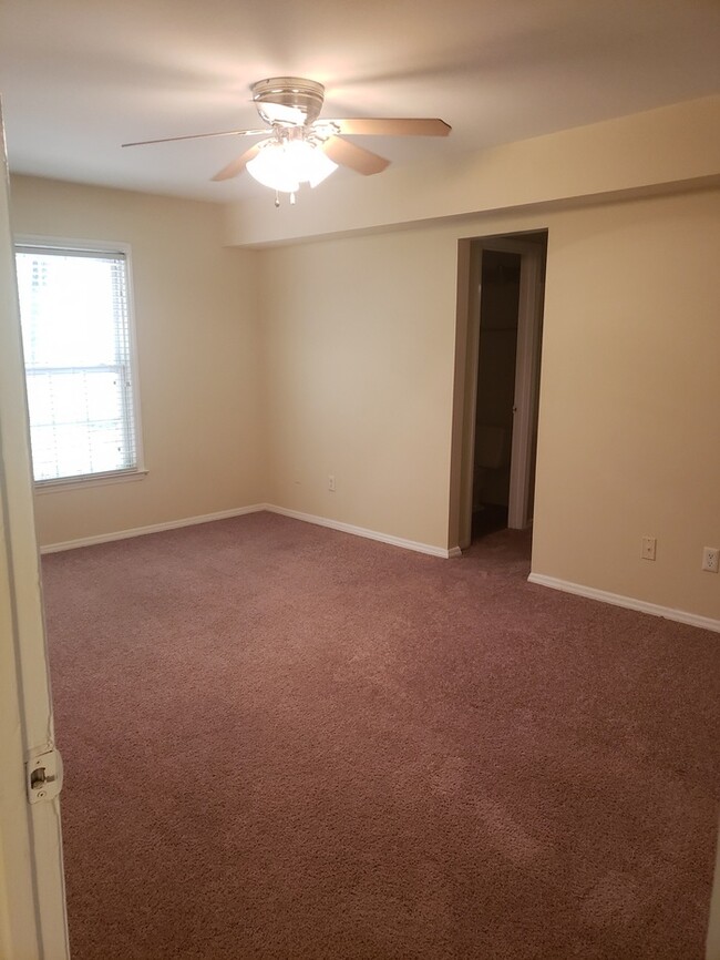 Building Photo - Lake Johnson Mews-3bd on the LAKE TRAIL!