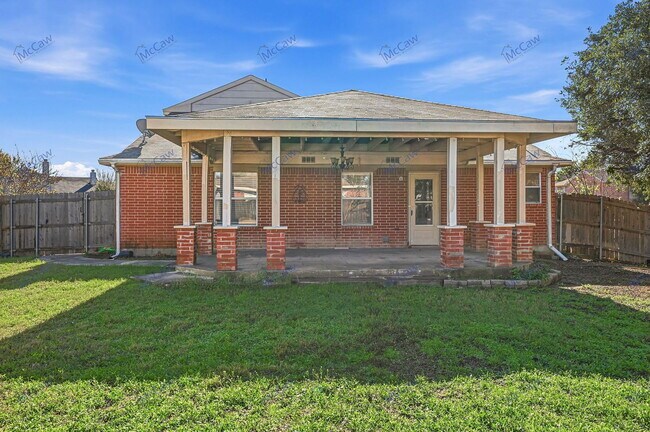 Building Photo - 700 Ibis Ct