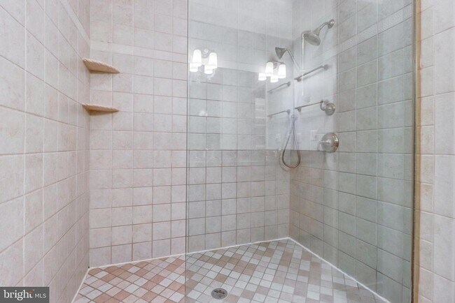 Building Photo - 5707 Waters Edge Landing Court