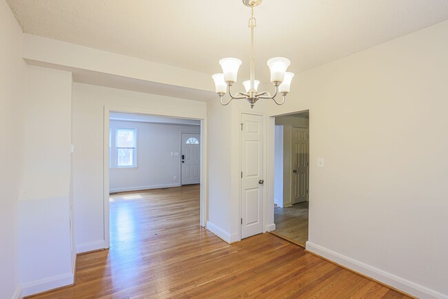 Building Photo - 5662 Kavon Ave