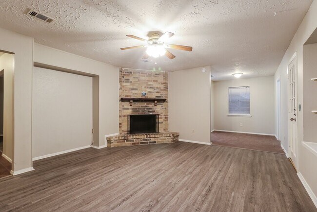 Building Photo - 4322 Enchantedgate Dr