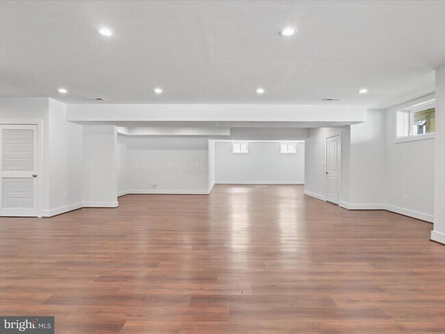 Building Photo - 1830 Cherri Dr