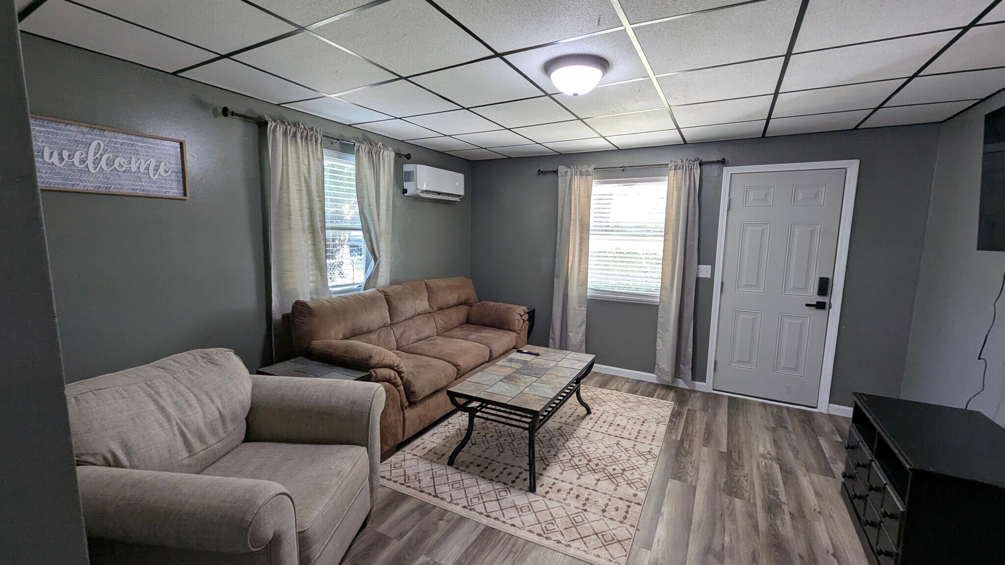 Building Photo - 714 Maple Oak Ln